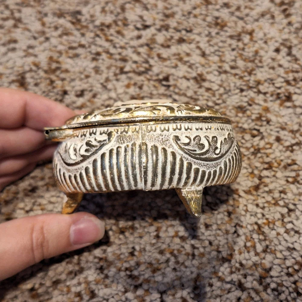 Vintage Cameo Trinket Box